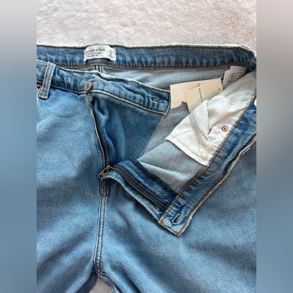 NWT: Abercrombie & Fitch The 90's Slim Straight Ultra High Rise Jeans Size 34 - Picture 7 of 11